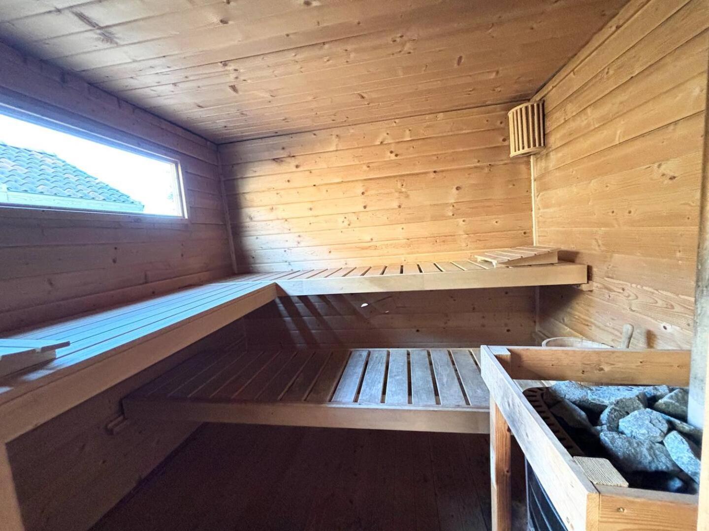 Bed And Breakfast Heerenveen Centrum Met Prive Sauna En Jacuzzi מראה חיצוני תמונה