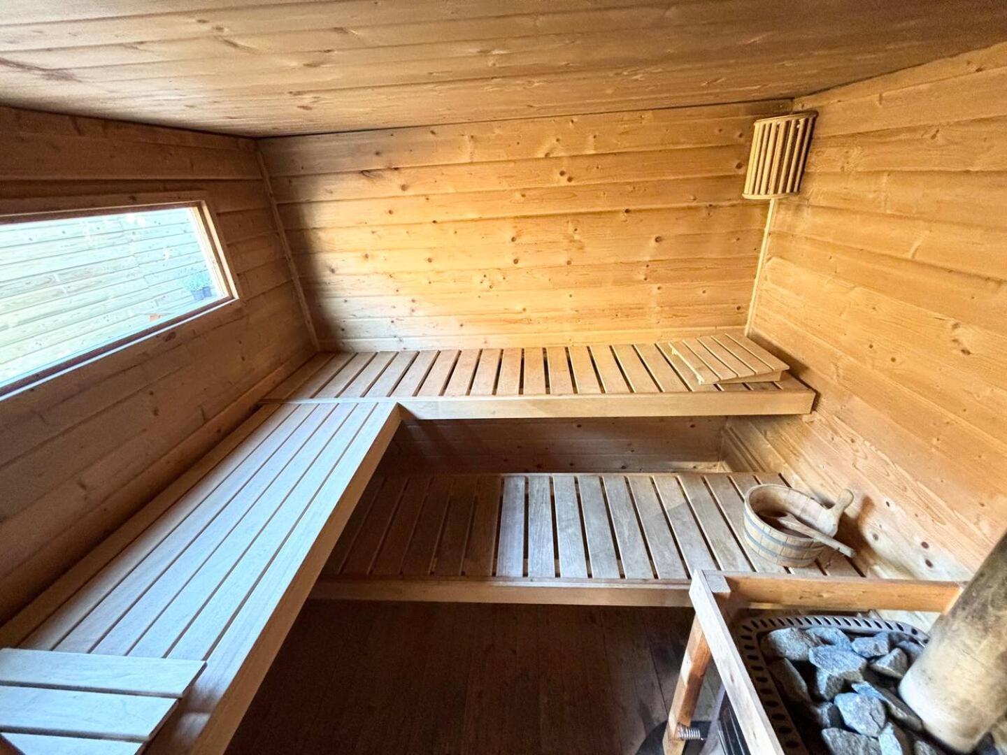 Bed And Breakfast Heerenveen Centrum Met Prive Sauna En Jacuzzi מראה חיצוני תמונה